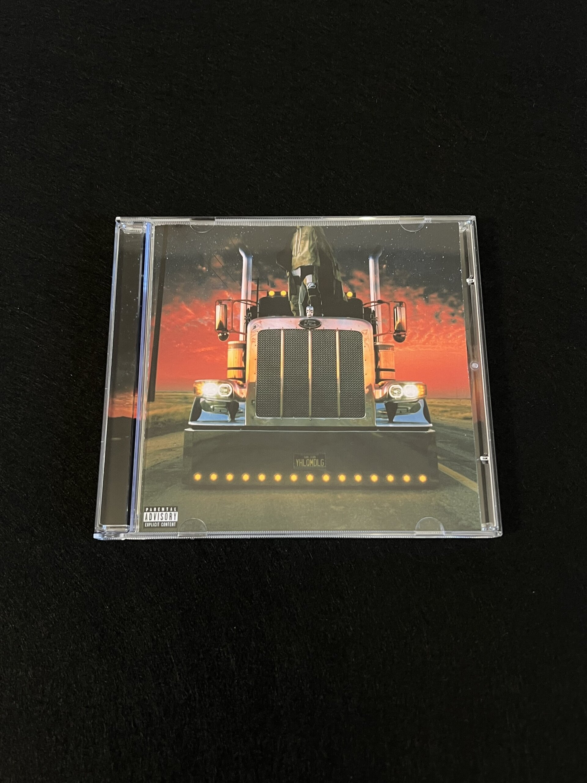 EL ÚLTIMO TOUR DEL MUNDO — BAD BUNNY (Custom CD) - 2